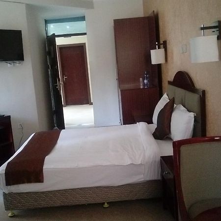 Manrashiwa Hotel Addis Ababa Exteriör bild