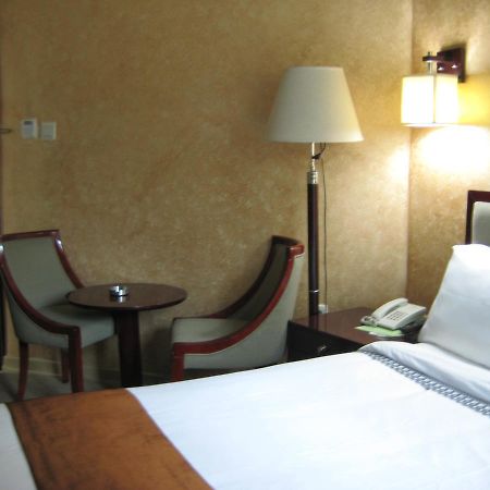 Manrashiwa Hotel Addis Ababa Exteriör bild