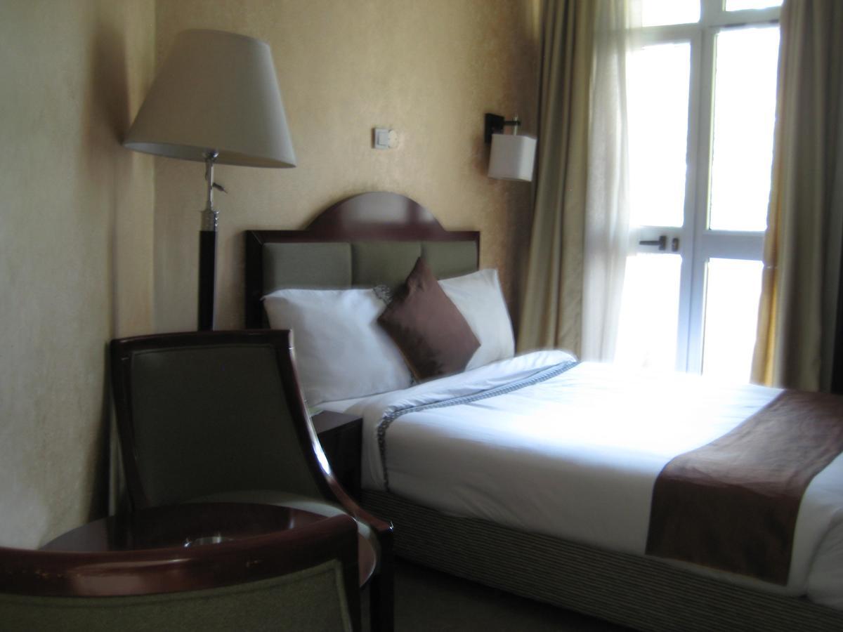 Manrashiwa Hotel Addis Ababa Exteriör bild